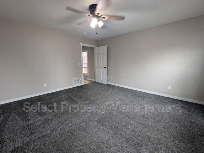 Building Photo - 603 Lavina St