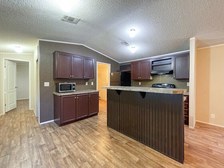 Building Photo - 436 Daybreak St