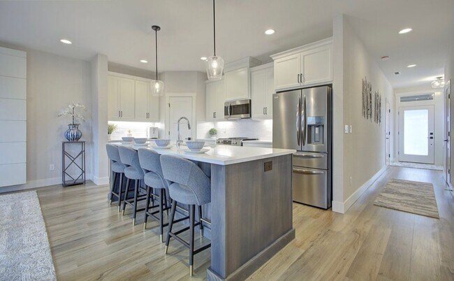 Building Photo - 12051 NE 109th St