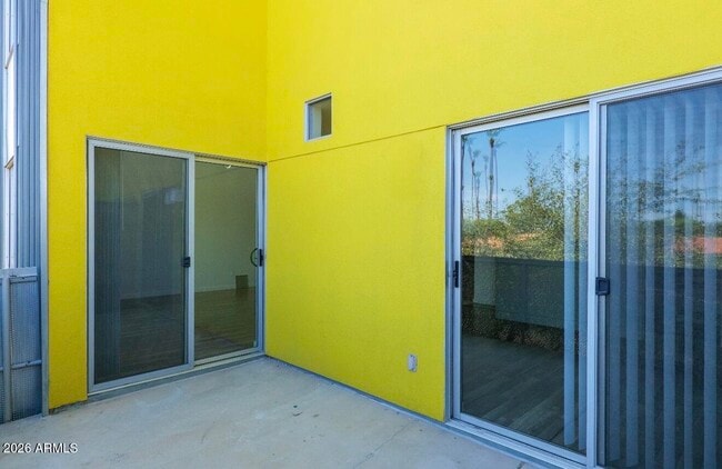 Building Photo - 1111 W University Dr