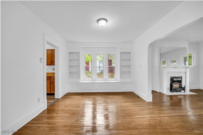 Building Photo - 3345 Desota Ave
