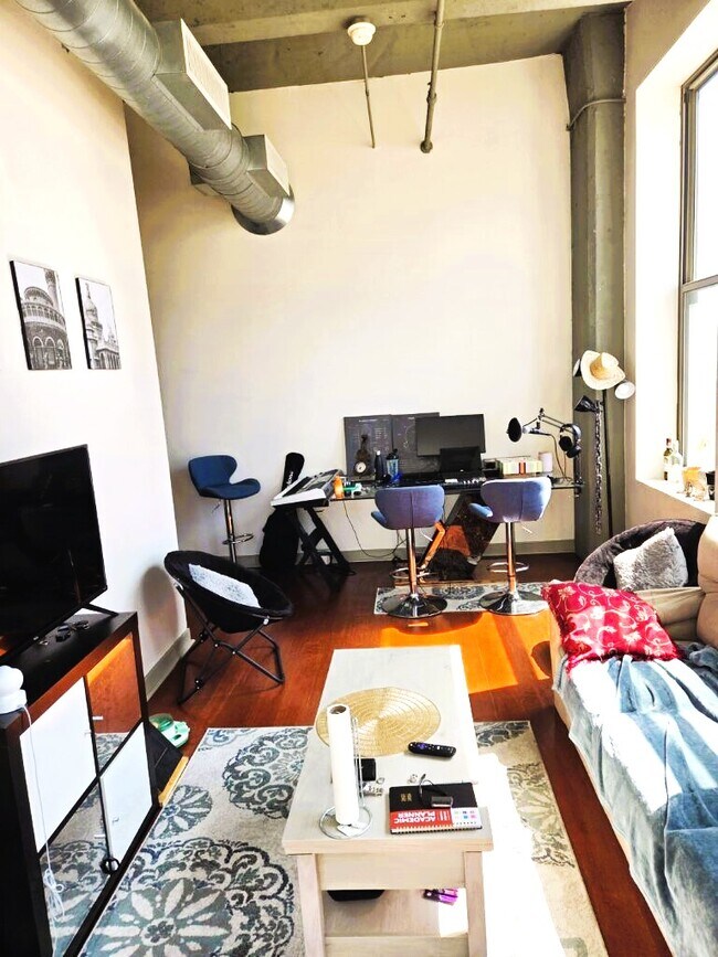 Building Photo - 511 N Broad St