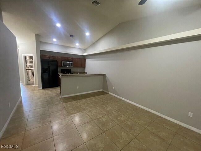 Building Photo - 1619 SW 33rd St
