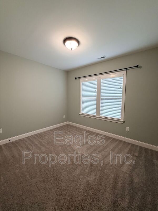 Building Photo - 205 Coffman Dr