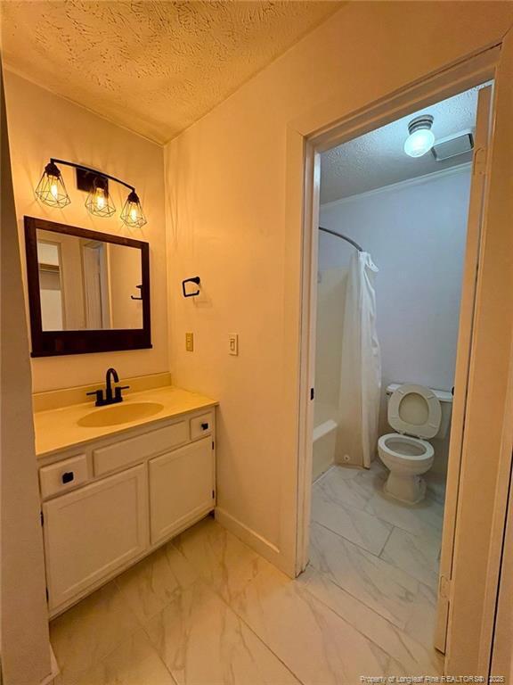 Building Photo - 5219 Mawood Ave