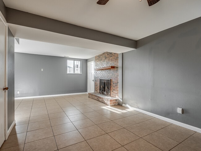 Building Photo - 2520 SW 68th St