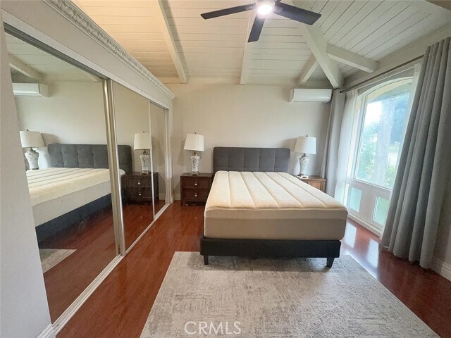 Building Photo - 902 Coronado Dr