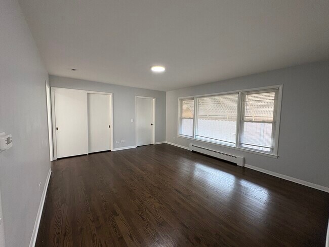 Building Photo - 311 Prairie Ave