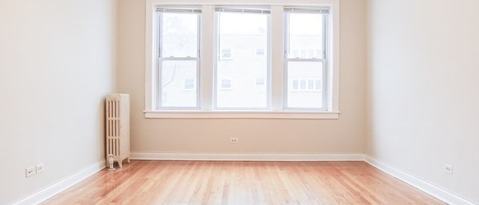Building Photo - 2422 W Catalpa Ave