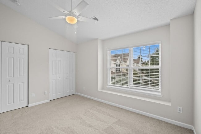 Building Photo - 3574 Evergreen Way