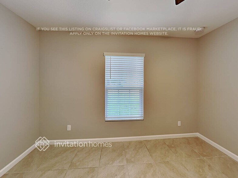 Building Photo - 1659 SW Realty St