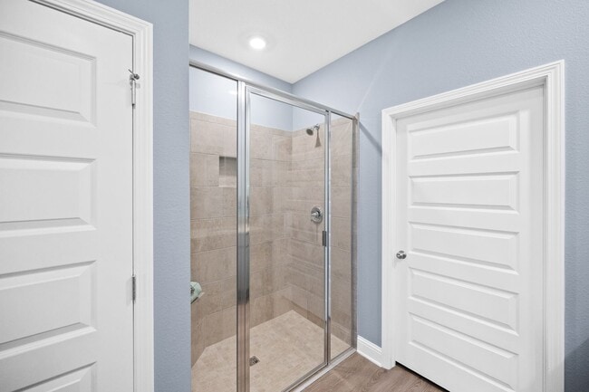 Building Photo - AVAILABLE IN NOVEMBER - Don't miss this op...