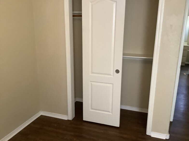 Building Photo - 7623 Banyon Ave NW