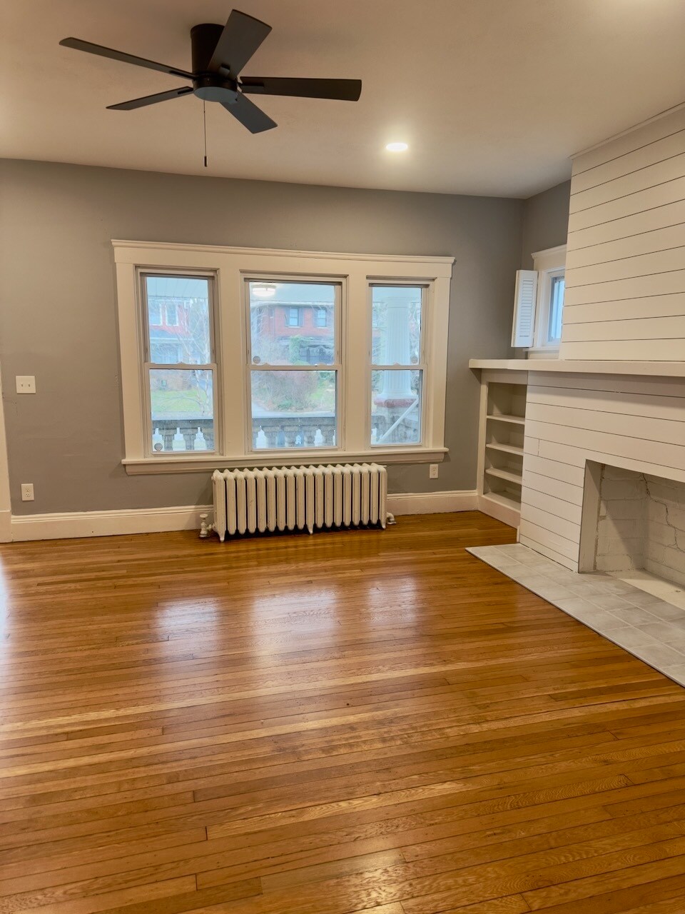 Great Room - 2407 Woodmere Dr