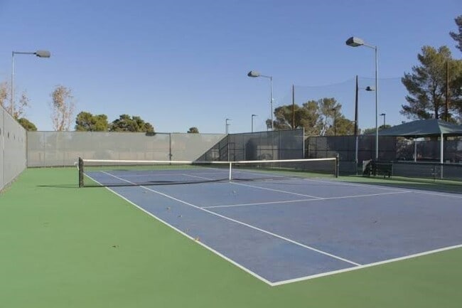 Building Photo - 2614 Parkbriar Ln