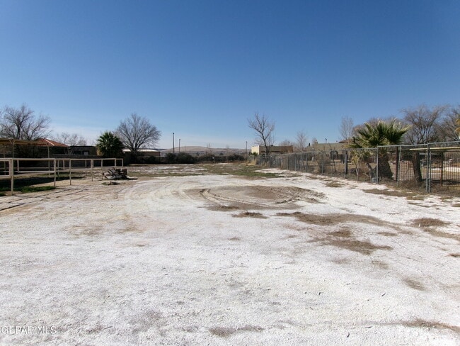 Building Photo - 3933 Emory Rd