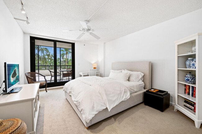 Building Photo - 3420 S Ocean Blvd