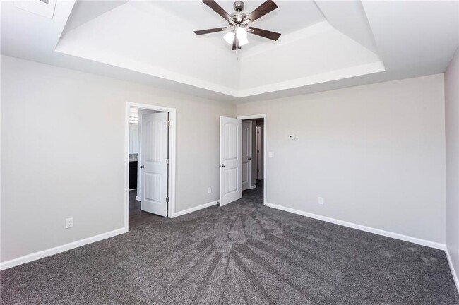 Building Photo - 6555 Woodwell Dr