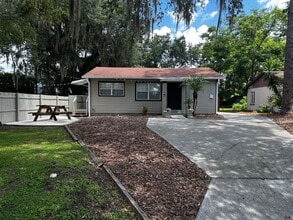 Building Photo - Delaney Park One bedroom with an office available September 7, 2026