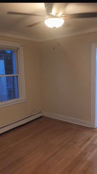 Building Photo - 637 S 8th Ave
