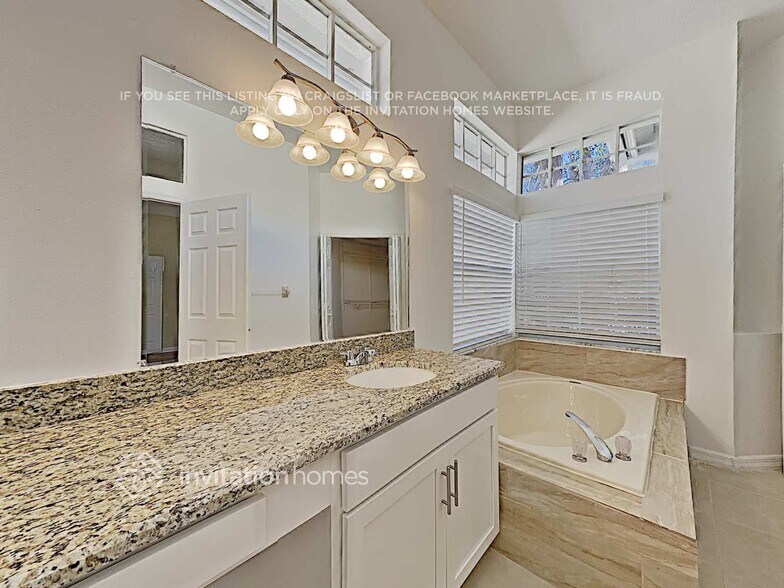 Building Photo - 3166 Timucua Cir