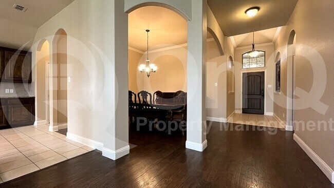 Building Photo - 516 Brooke St