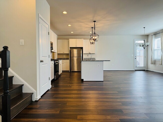 Building Photo - 454 Coastal Ave