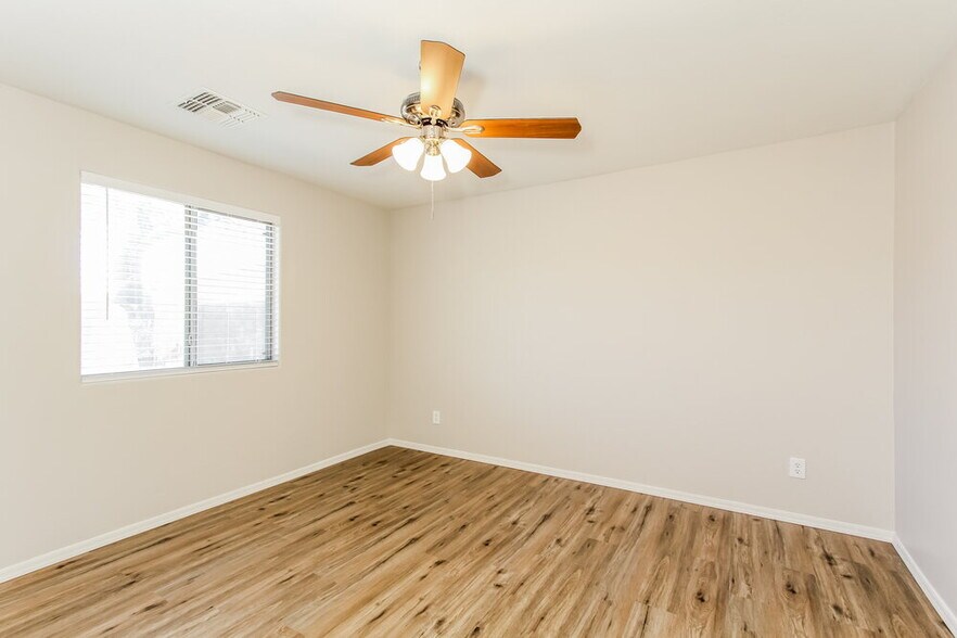 Building Photo - 25078 W Dove Trail