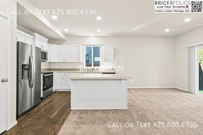 Building Photo - 4237 Pronghorn Pl