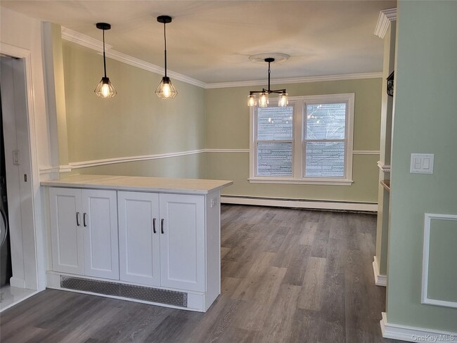 Building Photo - 83 W Main St