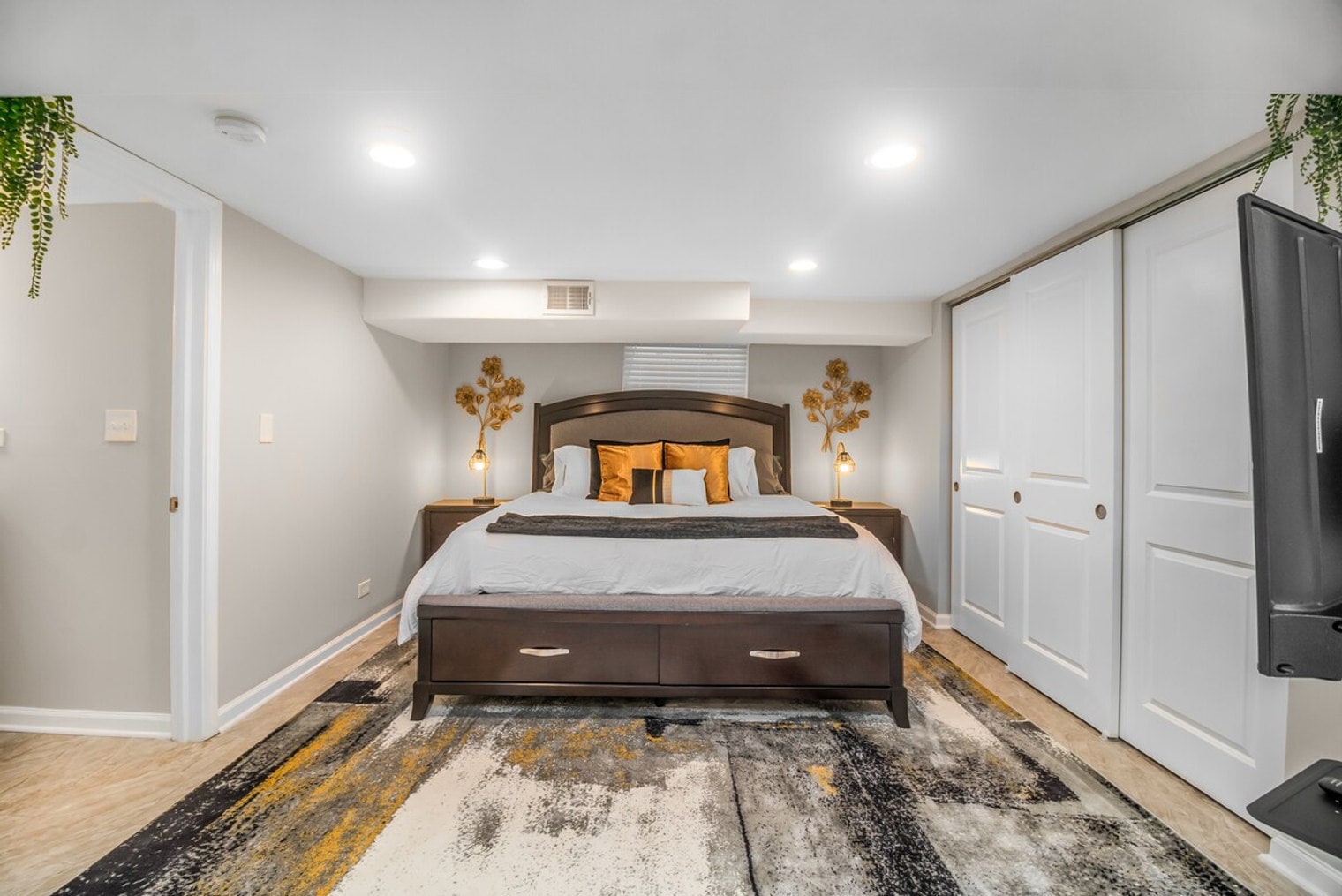 Building Photo - 3800 S Harvey Ave