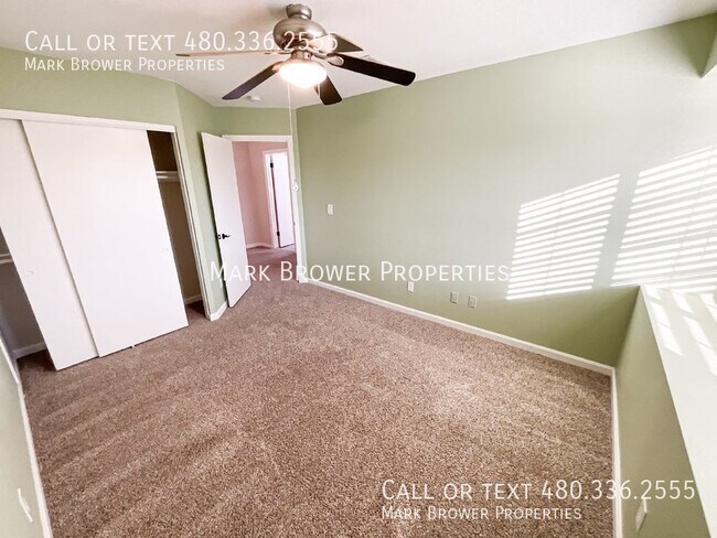 Building Photo - 4102 E Woodland Dr