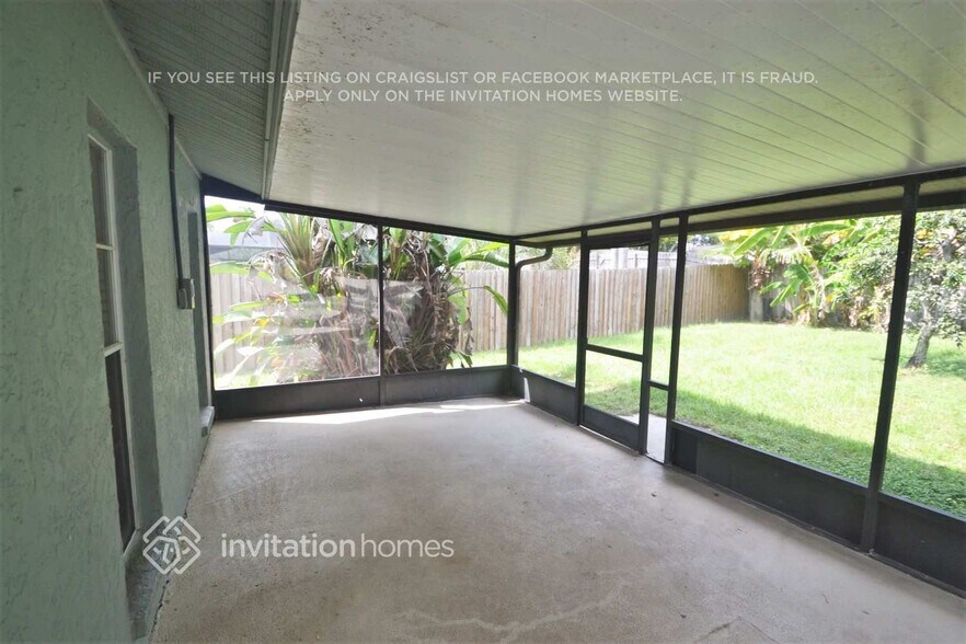 Building Photo - 1624 Carter Oaks Dr