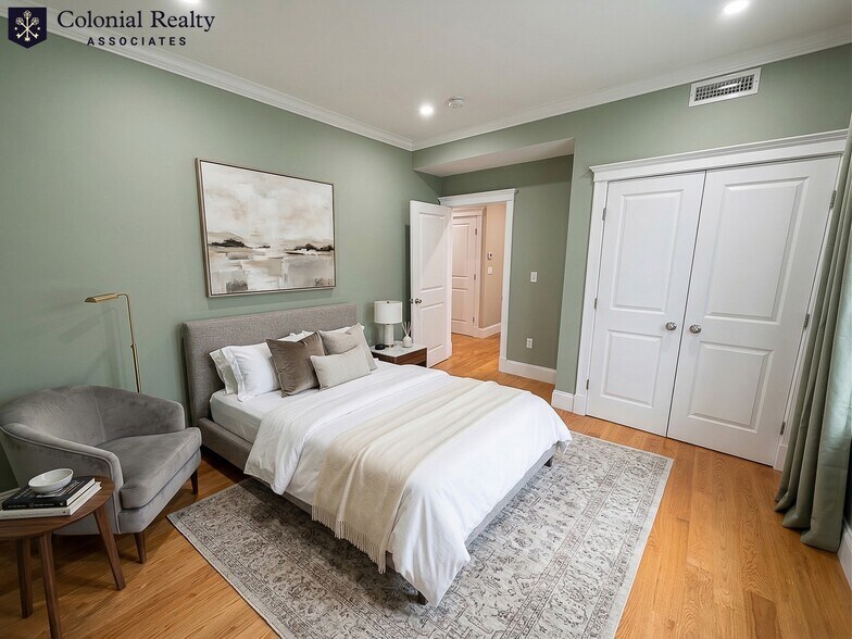 Building Photo - 42 Parsons St