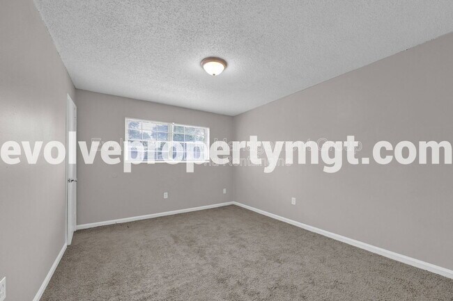 Building Photo - 3434 Pruett Ct