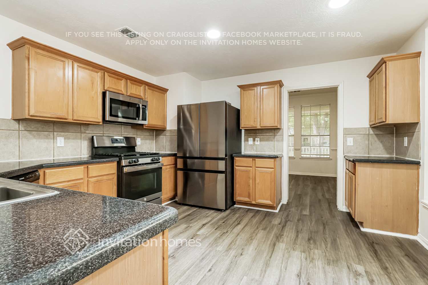 Building Photo - 15726 Stiller Park Dr