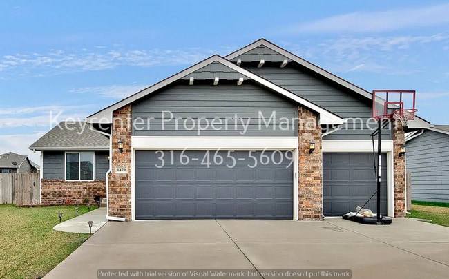 Building Photo - 1470 N Aster Cir