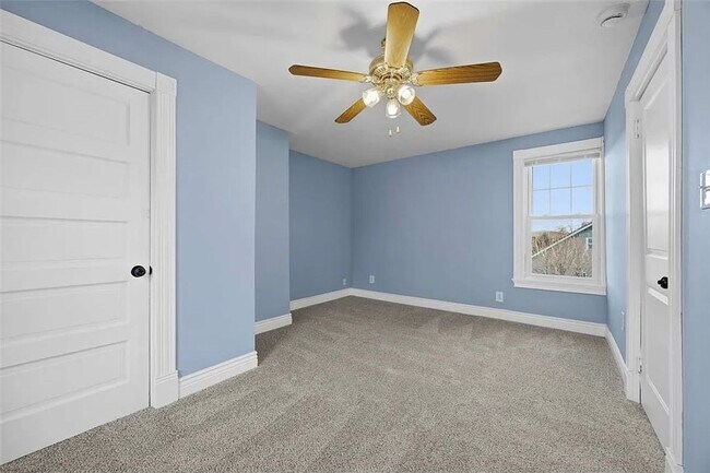 Building Photo - Beautiful 3 bedroom, 2 full bathroom home for rent in the Oakland area AVAILABLE NOW!
