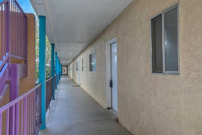 Building Photo - Gated Community- Studio Apartment-UTILITES INCLUDED!