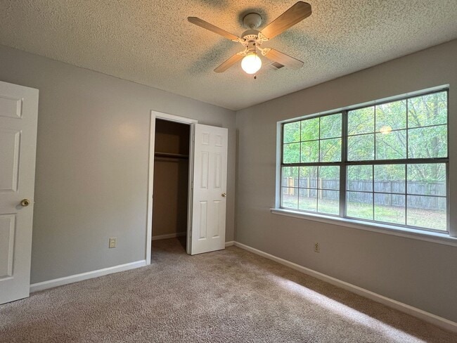 Building Photo - AVAILABLE NOVEMBER [SMALL PETS ONLY]