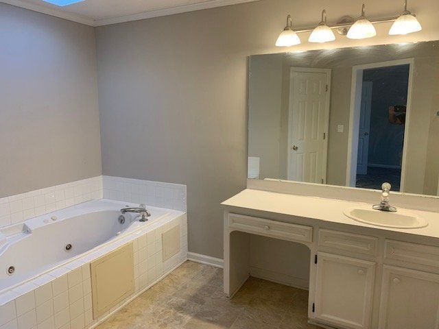 Building Photo - 1025 Spring Forest Rd