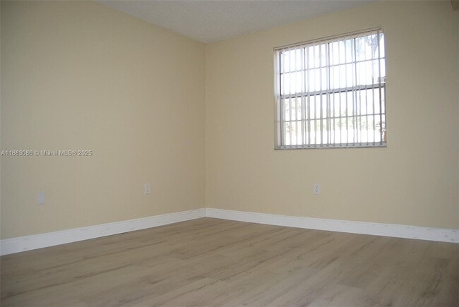 Building Photo - 2820 N Oakland Forest Dr
