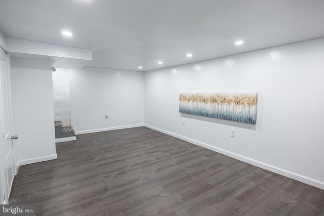 Building Photo - 7309 Sycamore Ave