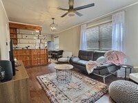 Building Photo - Duplex down town prattville