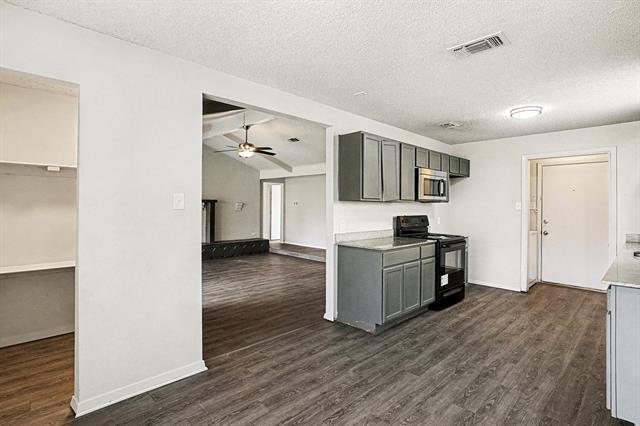 Building Photo - 2705 Warren Ln