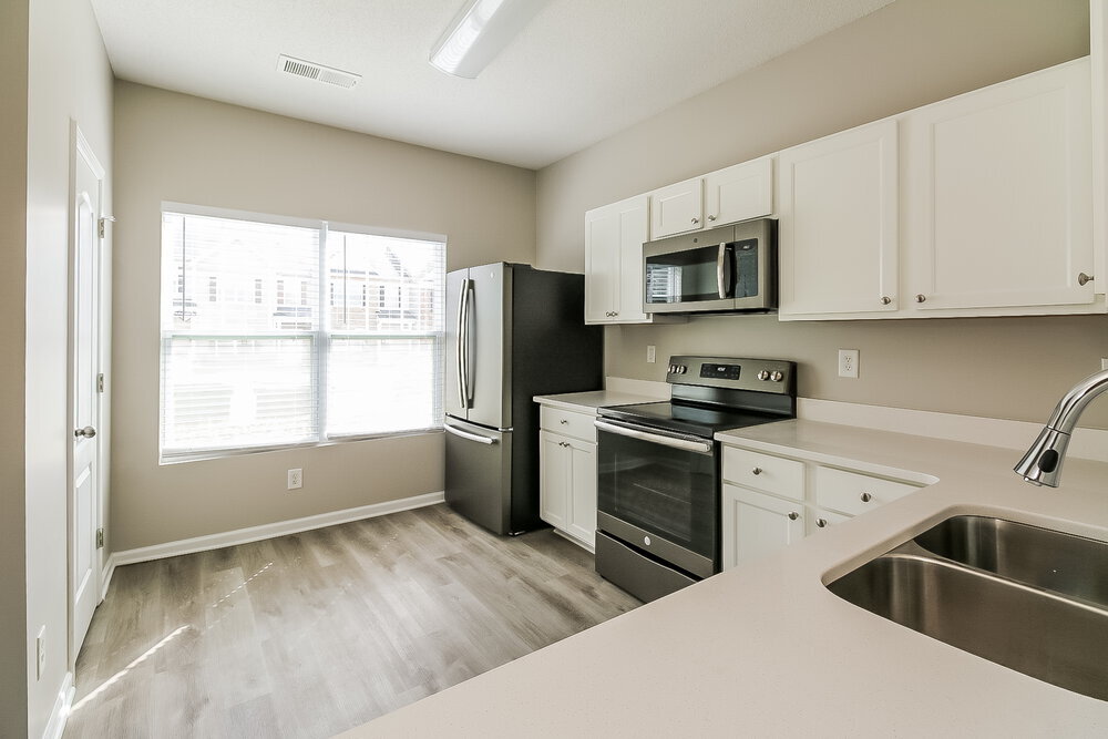 Building Photo - 2325 Bigwood Trail