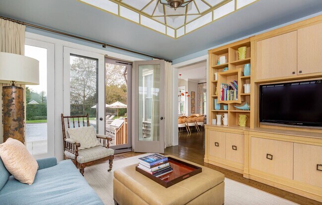 Building Photo - 32 Sagg Rd