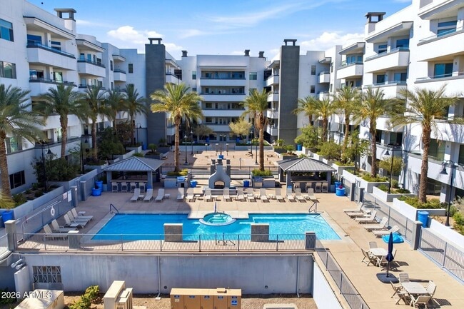 Building Photo - 945 E Playa Del Norte Dr