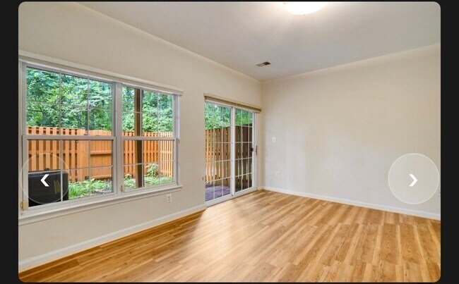 Building Photo - 6490 Tayack Pl