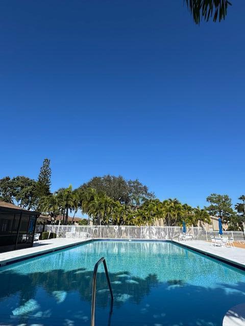 Building Photo - 531 Shady Pine Way